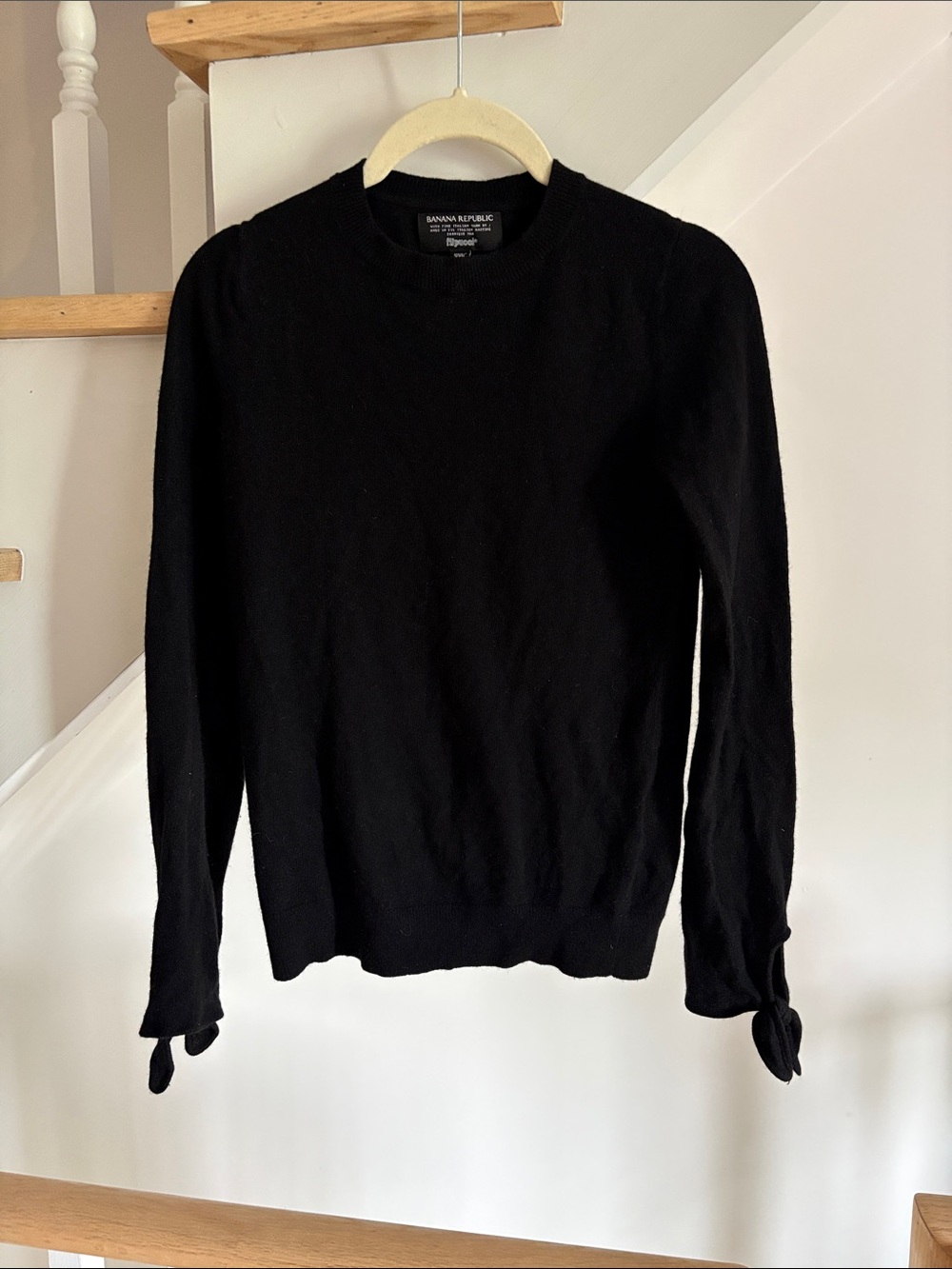 Banana Republic Black Wool Blend Crewneck Pullover